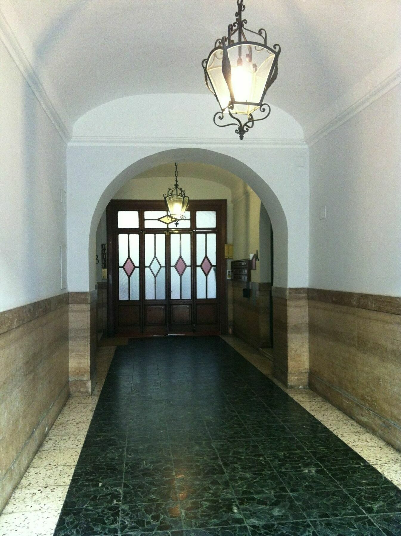 Bread And Roses Hotel 3*